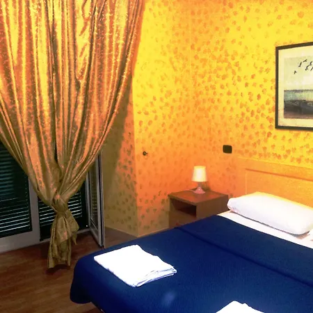 Maria 4* نابولي