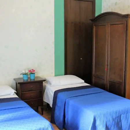 Maria 4* نابولي