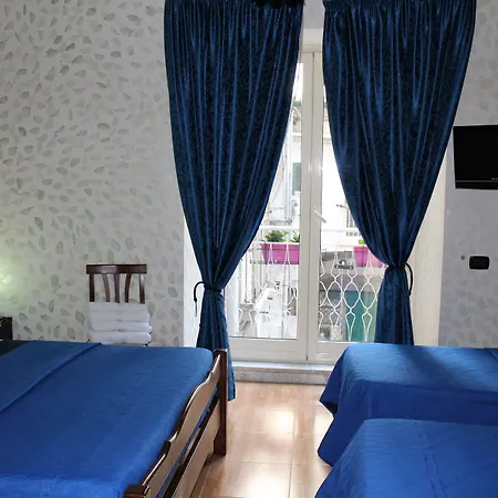 Maria 4* نابولي