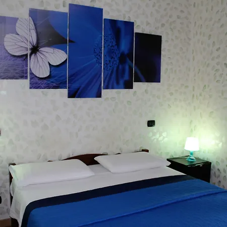 Maria 4* نابولي