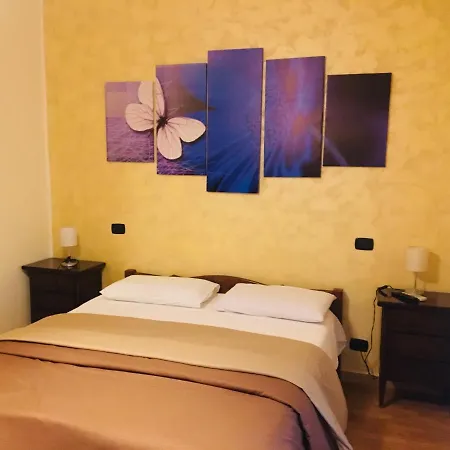 Maria Penzion Neapol